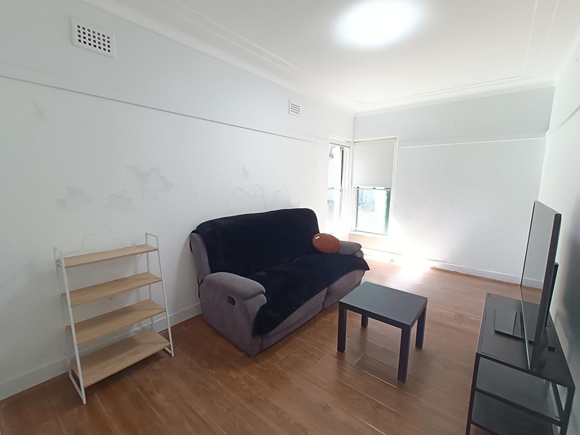 Cozy Queen With Pool View - C1 Sydney